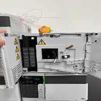 Shimadzu UFLC System image 3